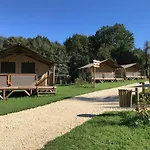 Le Domaine Du Bois Coquet Kemping *