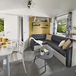 Le Domaine Du Bois Coquet Kemping La Douze